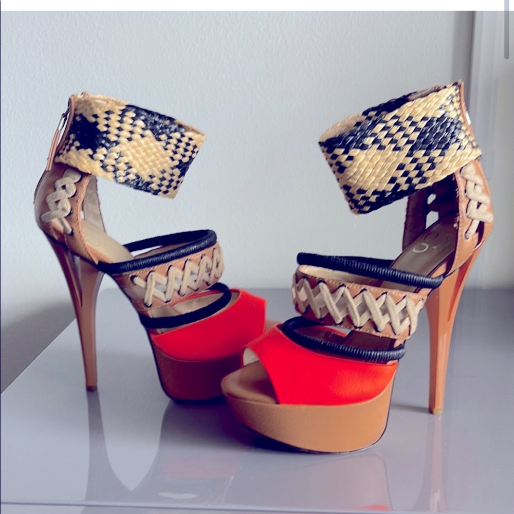 GX COLLECTION Heels